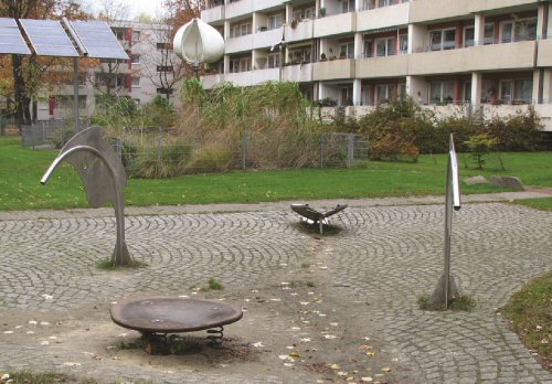 Sharnhorst Ost, forside